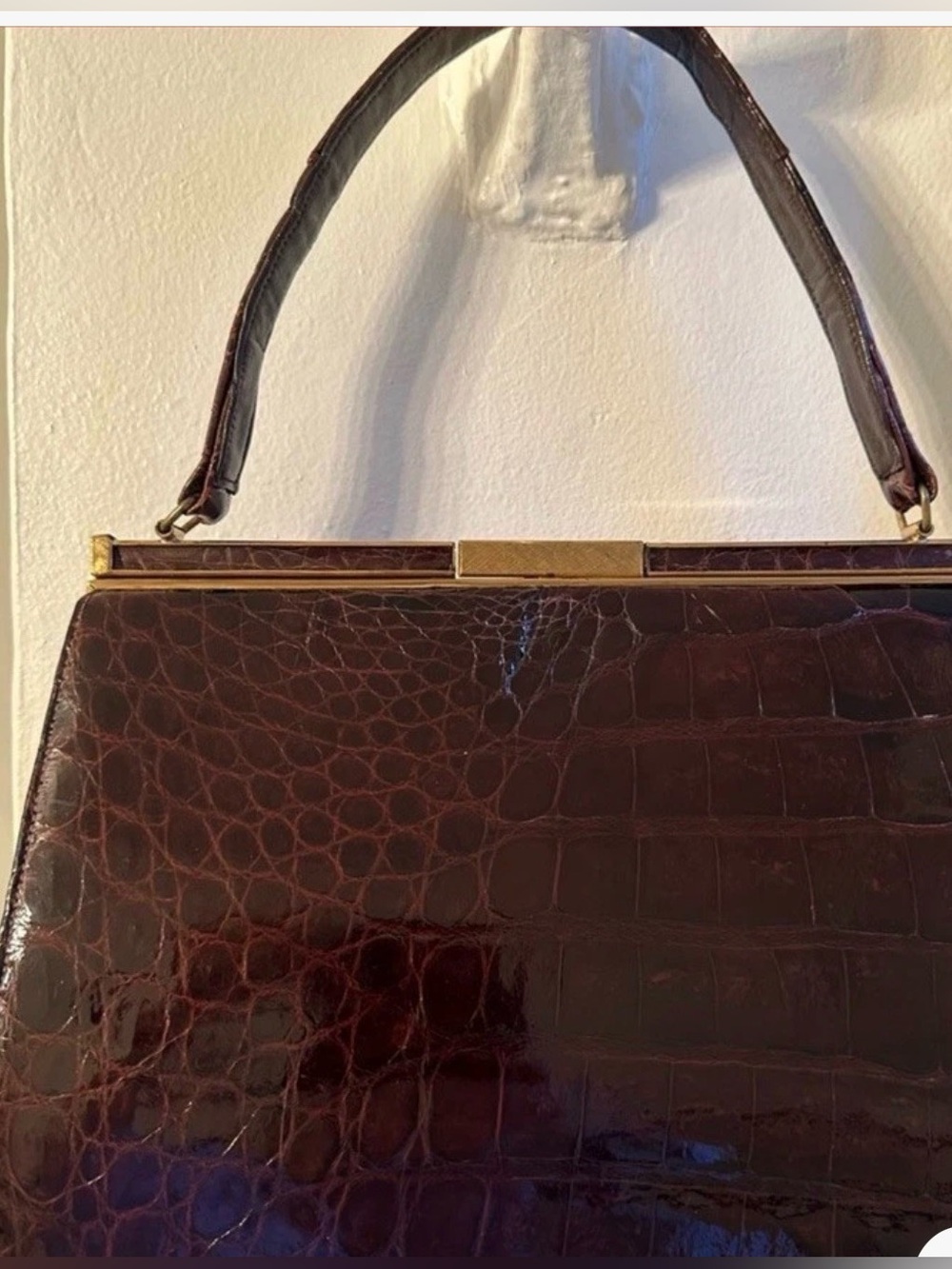 Authentic Bellestone Vintage Genuine Crocodile/Alligator Glossy Brown Bag